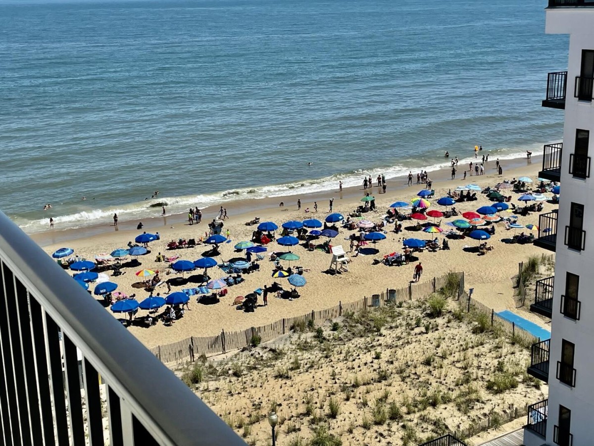 Henlopen Unit 803
