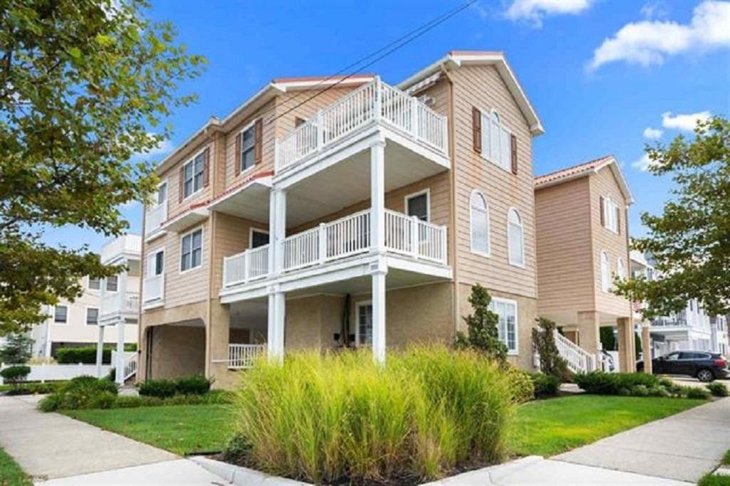 401 E. 12th Avenue - Unit 6 | Wildwood, NJ | Long & Foster