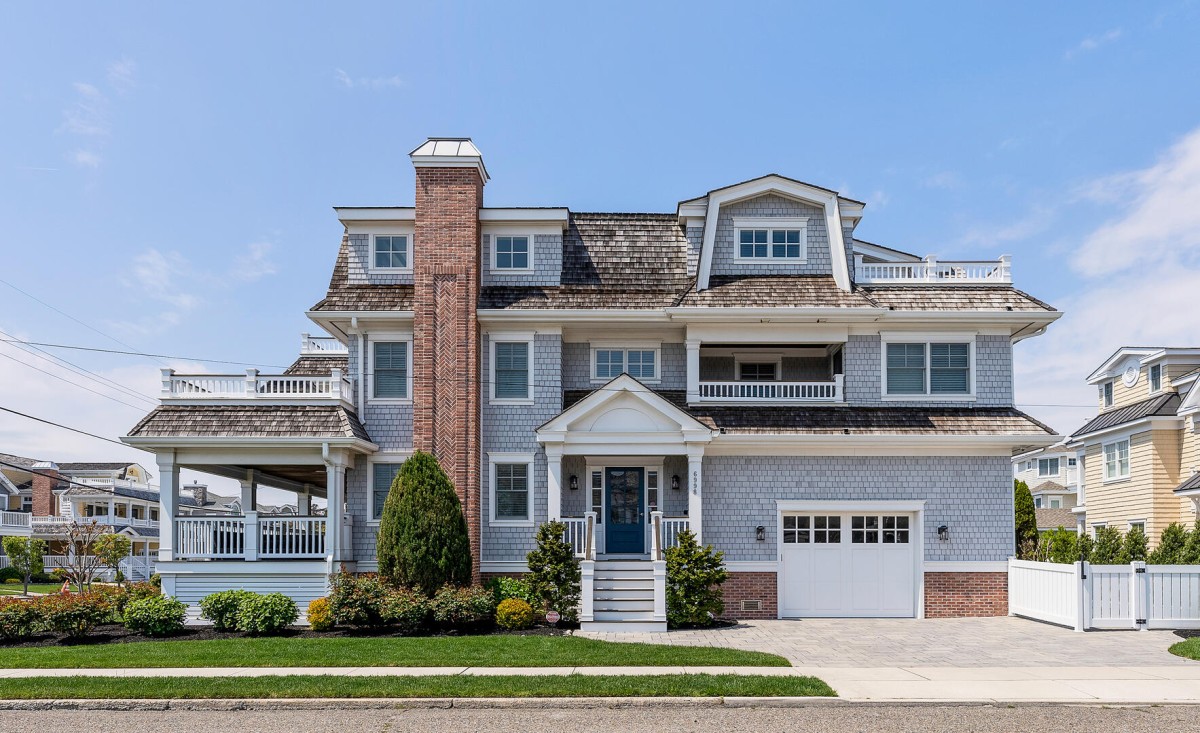6998 Dune Drive