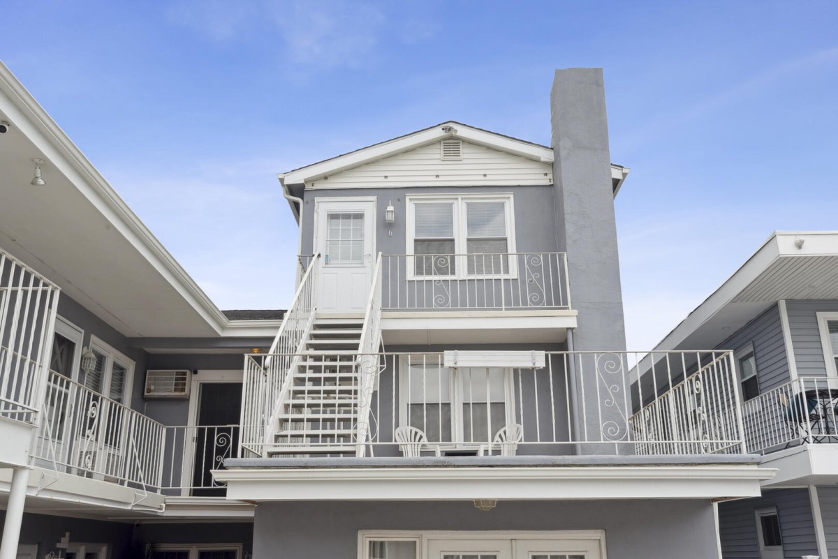 209 E Primrose Road UNIT 6 | Wildwood, NJ | Long & Foster Vacation