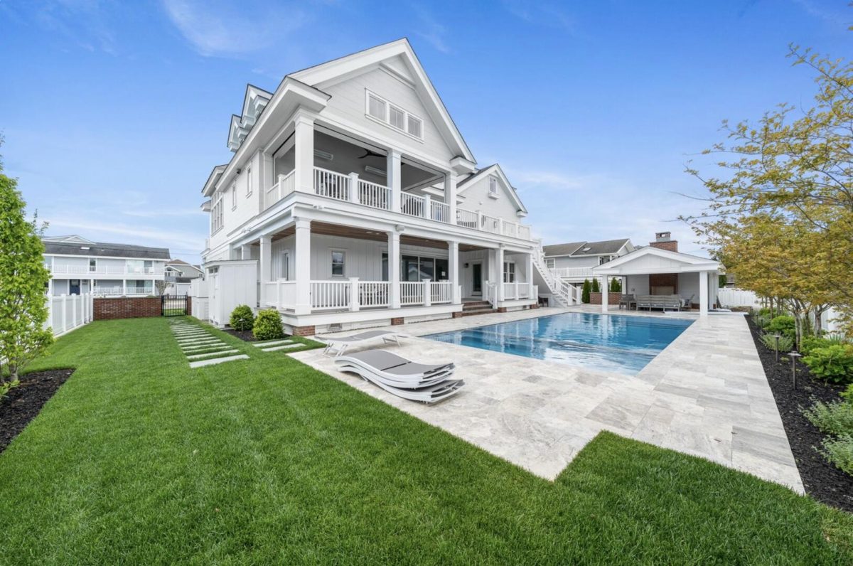 exterior of vacation home in new jersey